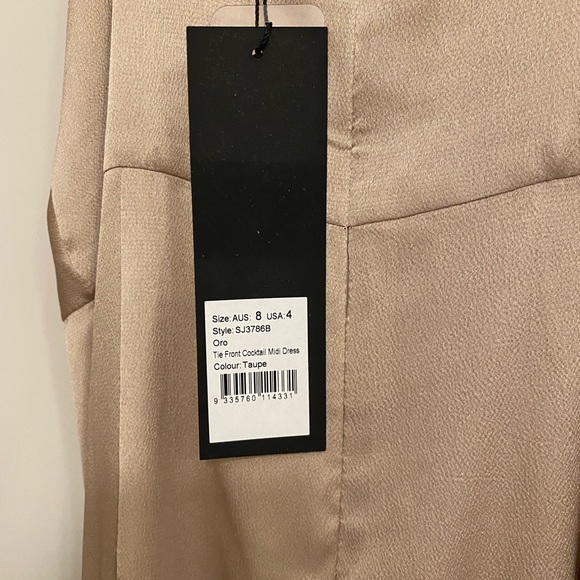 BRAND NEW SHONA JOY Luxe Tie Front Cocktail Dress | Gold | Size 4 - Picture 8 of 8